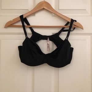 Black Victoria’s Secret Bra